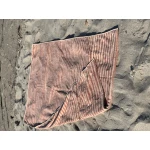 Luxe XXL Sauna- en Strandhanddoek – Bruin met Stijlvolle Strepen – Inclusief Kussenuitsparing en Telefoonzakken Luxe XXL Sauna- en Strandhanddoek – Bruin met Stijlvolle Strepen – Inclusief Kussenuitsparing en Telefoonzakken